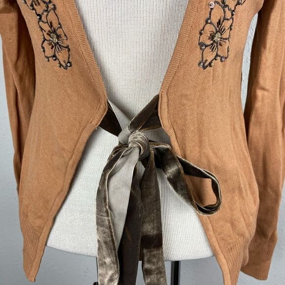 EUC Luciano Dante Tie Cardigan with a Floral Beaded Pattern Size S - Picture 3 of 8
